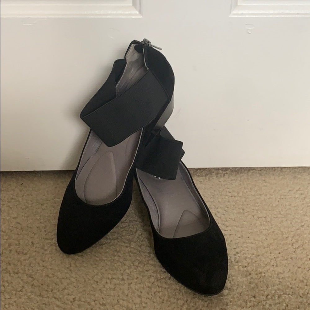 Black heels with slight wedge, ankle straps